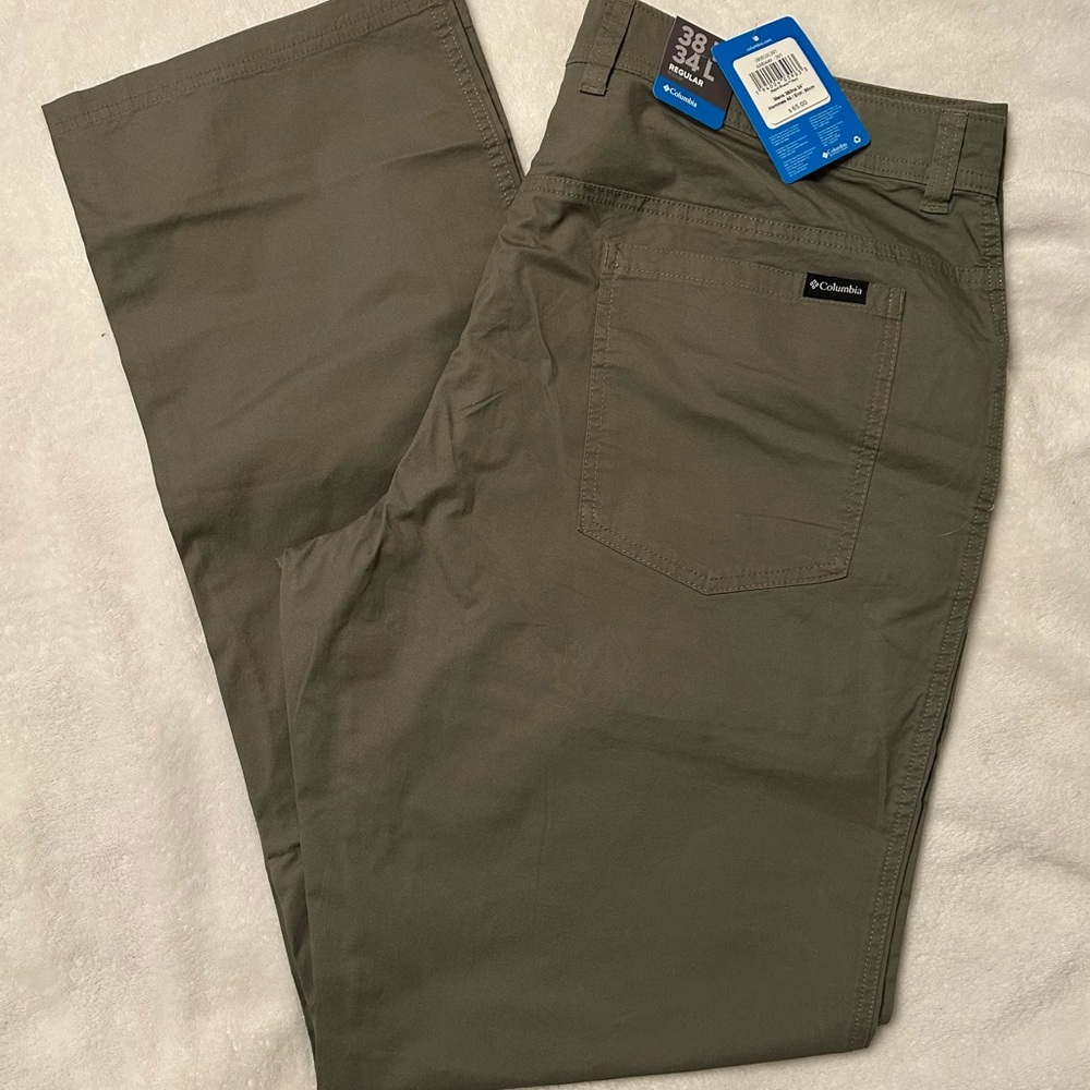 Columbia Men's Olive Chinos